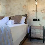 Aura Apartment