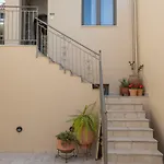 Aura Apartment *