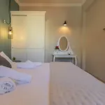 Aura Apartment *