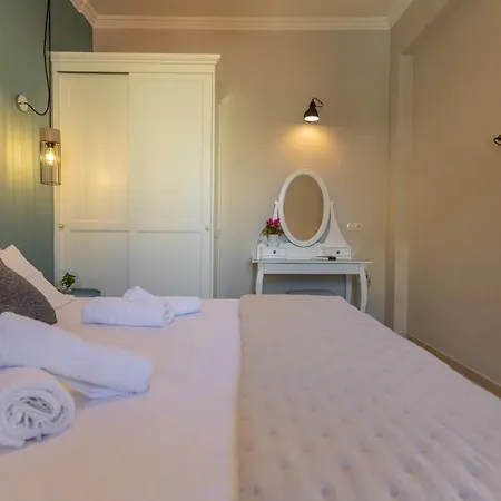 Aura Apartment *