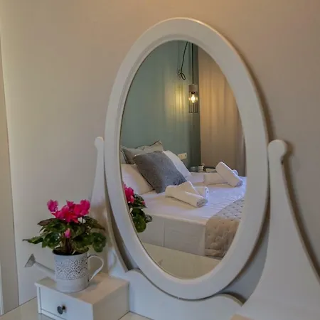 Aura Apartment *